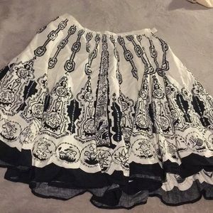 Carole little black and cream sparkle skirt. Sz 8